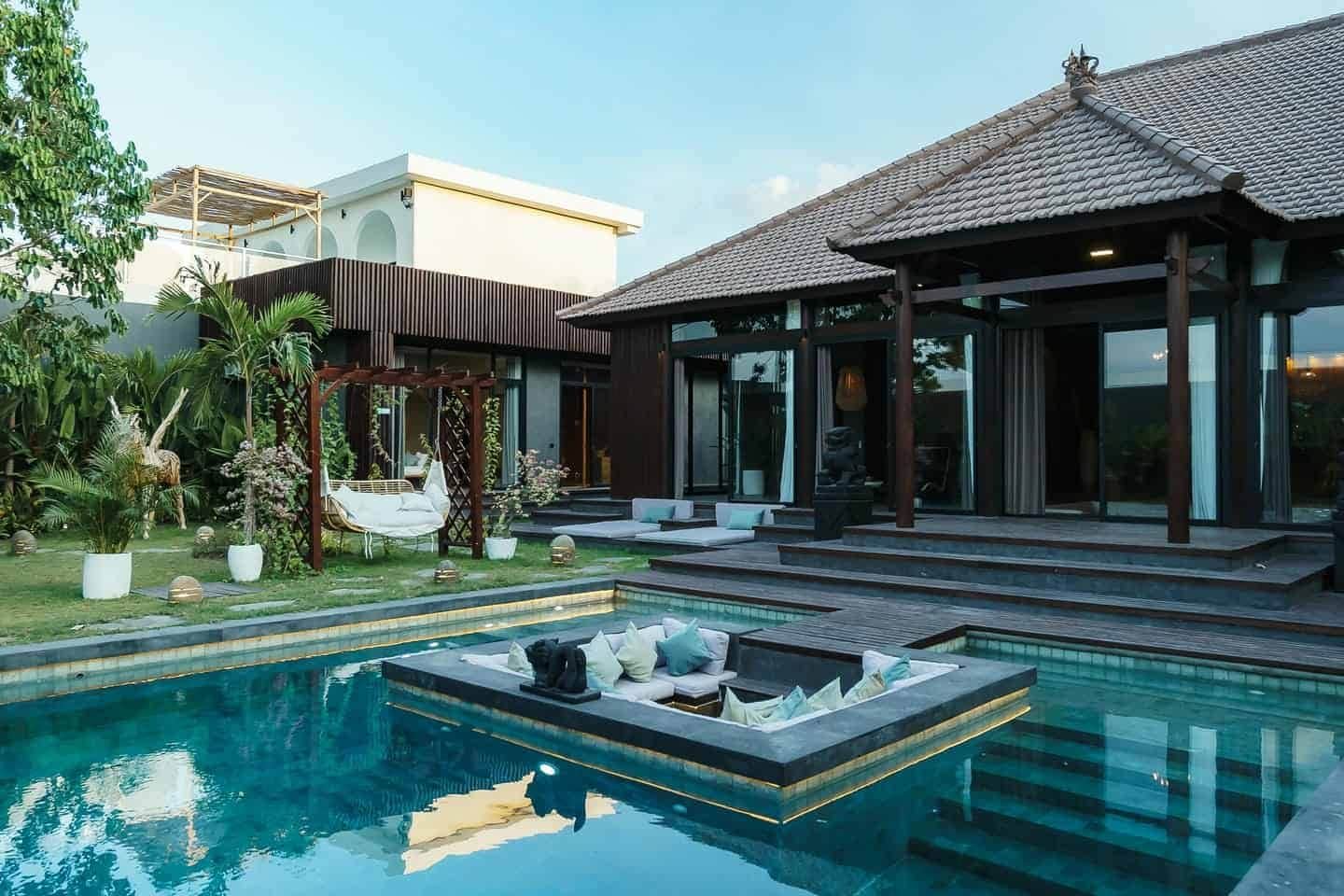 Modern Balinese 4 Bedroom Villa for Sale Leasehold in Jimbaran