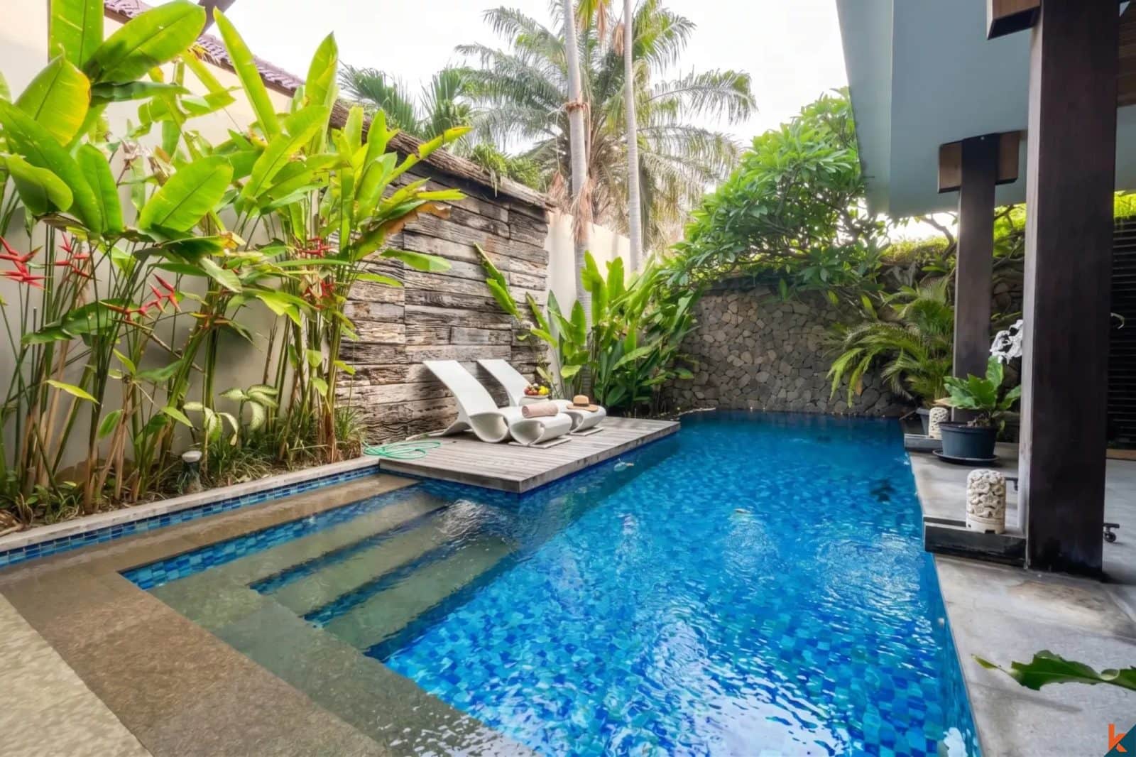 Tropical 3-Bedroom Villa with Private Pool & Sun Deck in Kerobokan