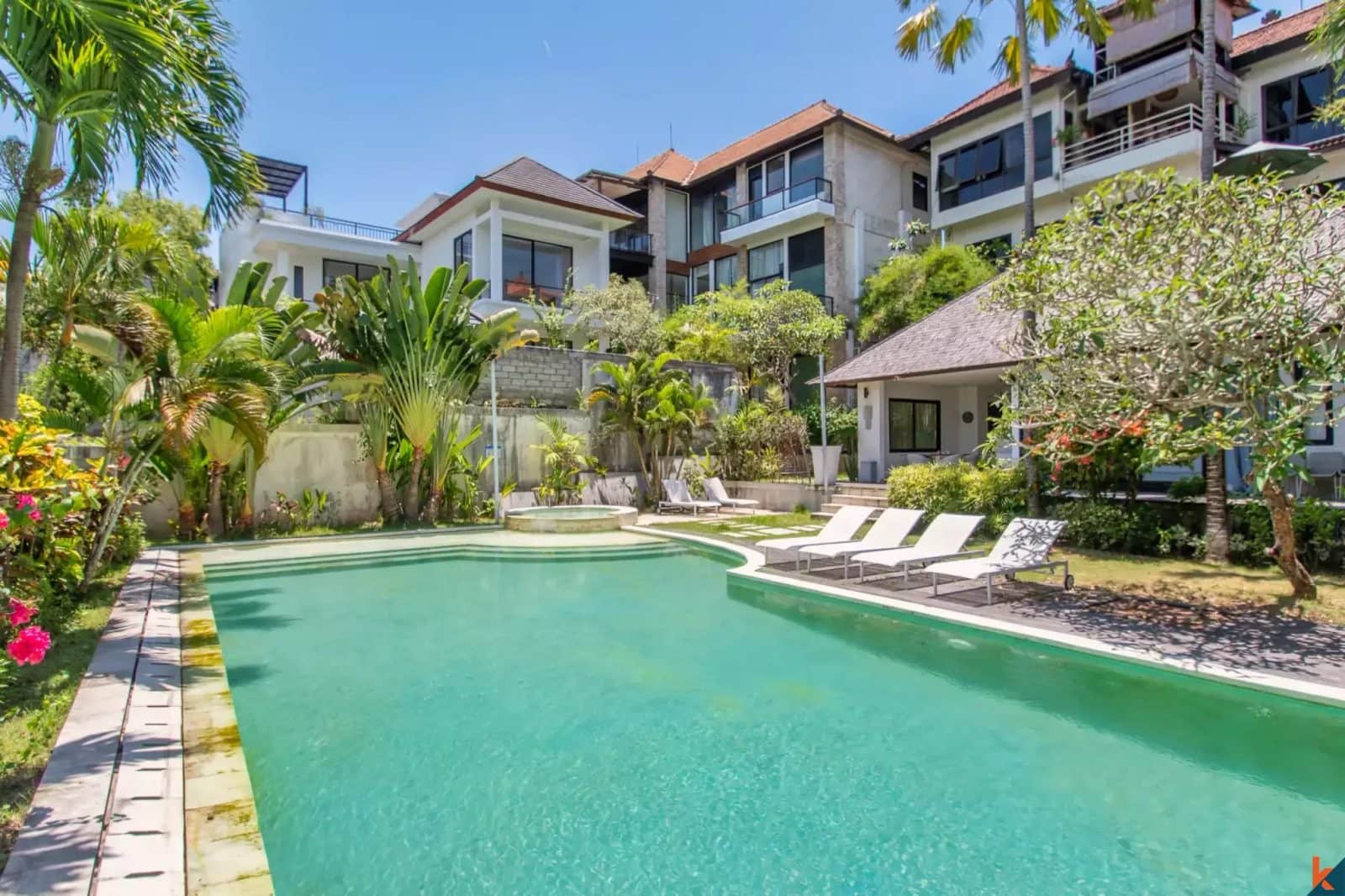 Stunning freehold villa with ocean view for sale in Bukit