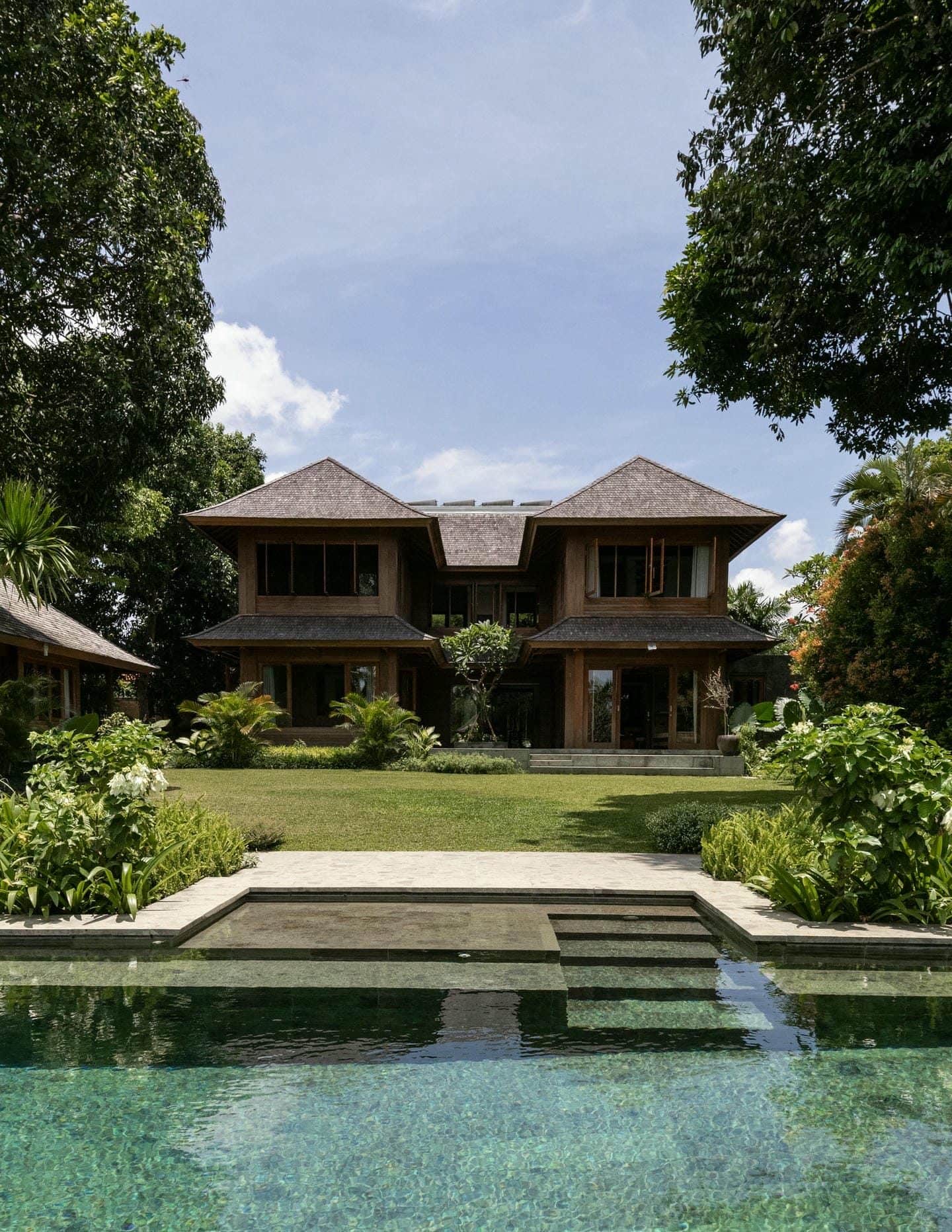 Modern 5 Bedroom Villa for Sale Leasehold in Pererenan