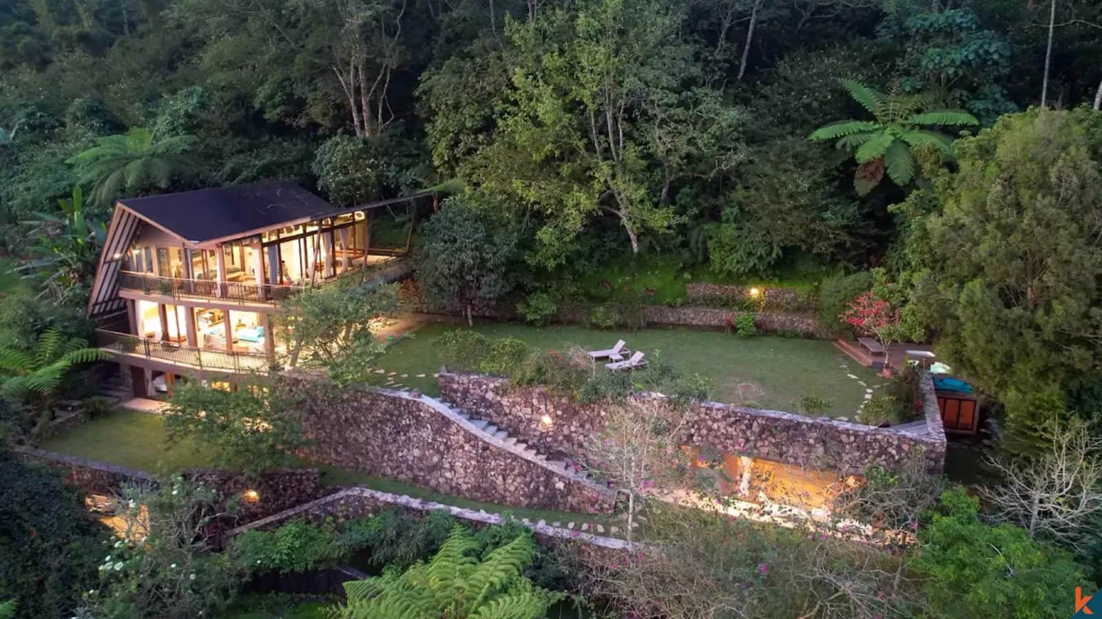 Luxury Lakeview Golf Villa with Four Bedroom for Sale in Bedugul
