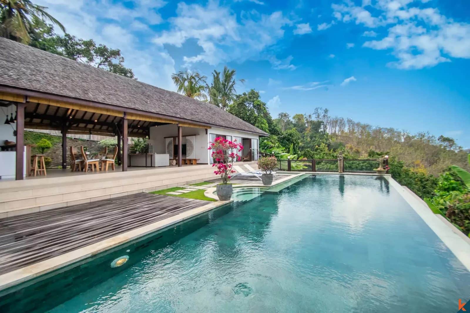 Beautiful hilltop two bedroom villa with amazing ocean views