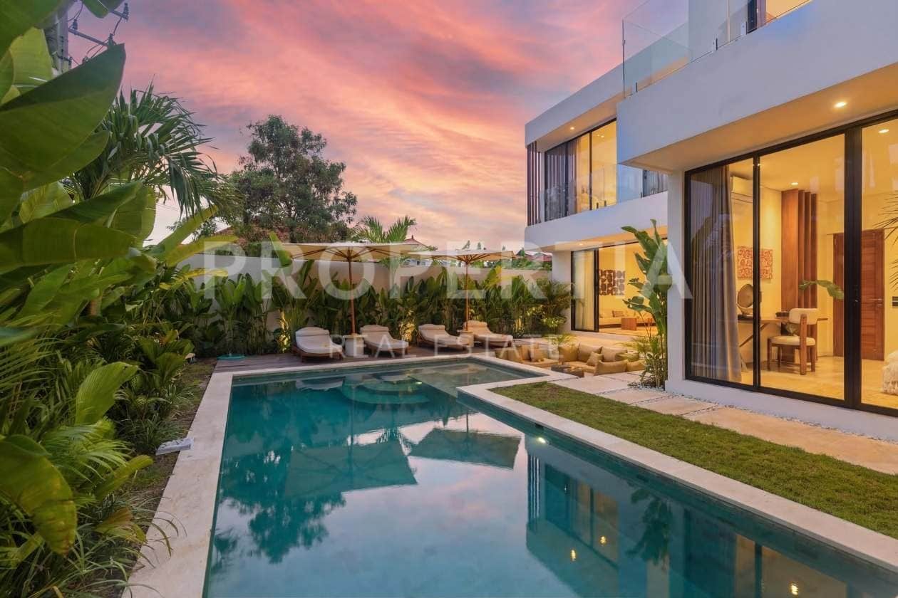 Modern Tropical Family Villa in Tumbak Bayuh