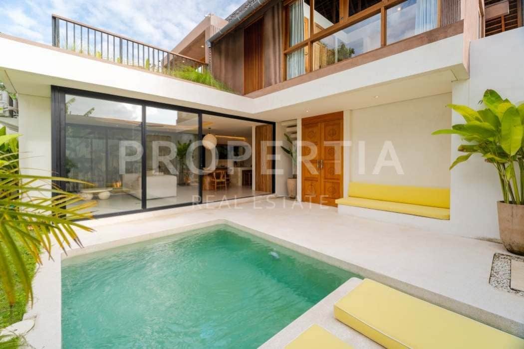 Move-in Ready Contemporary Villa with Rooftop Terrace in Tumbak Bayuh