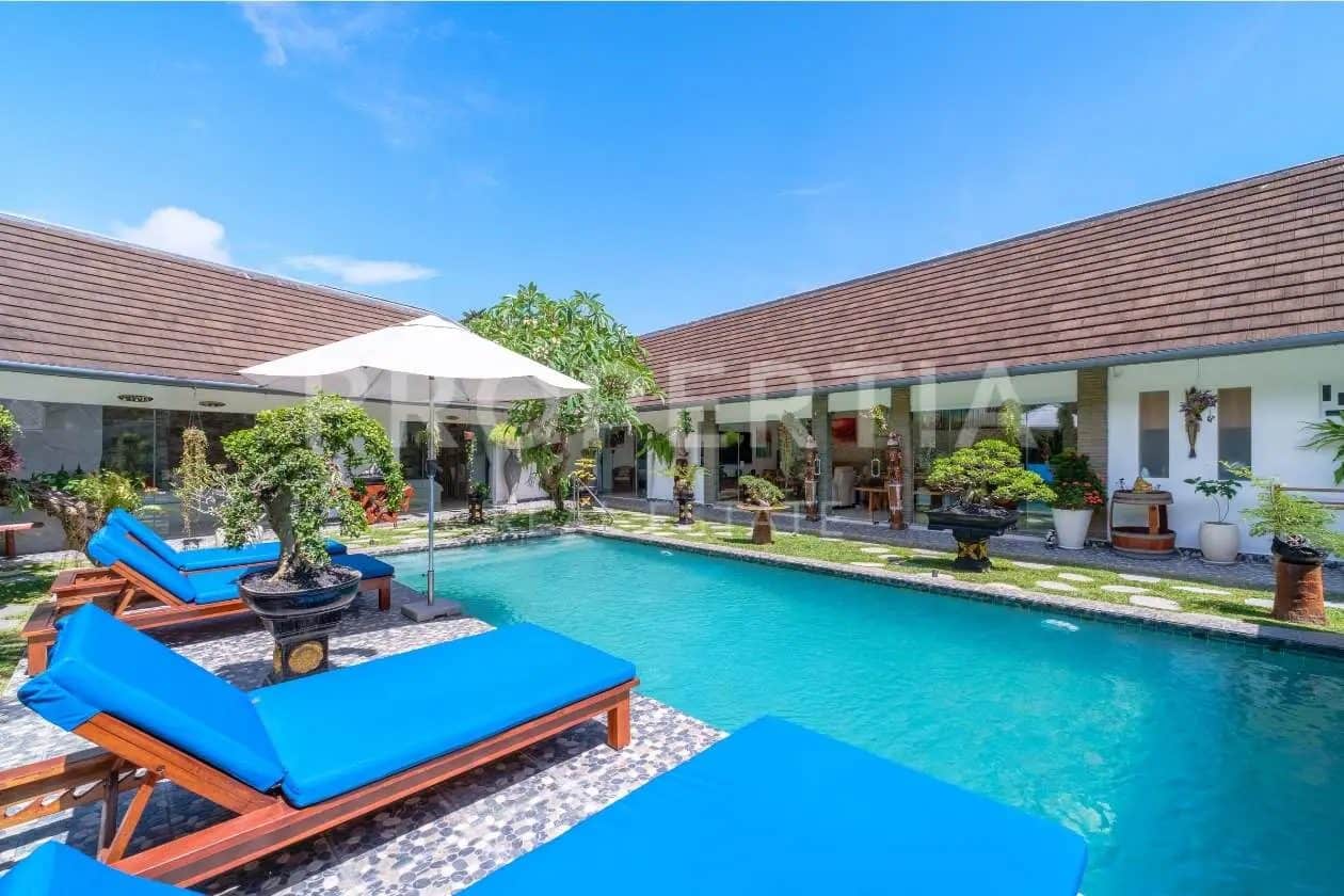 Ready to Move in Charming Tropical Villa in Kerobokan