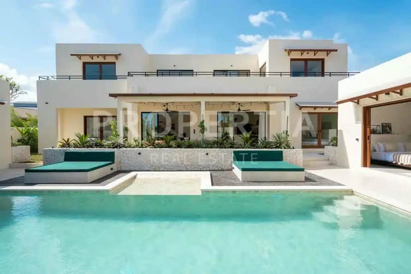 Beautiful Modern Japandi Villa in Pererenan