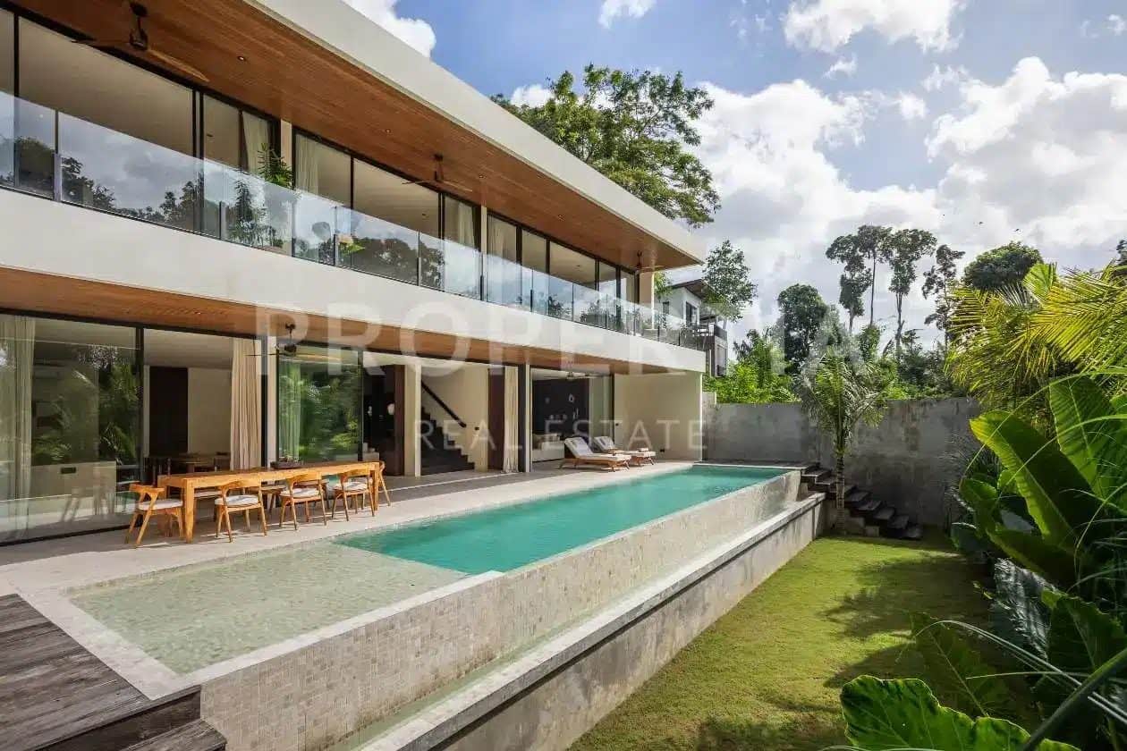 Stunning Turn-key Villa with Jungle and River Views in Tumbak Bayuh