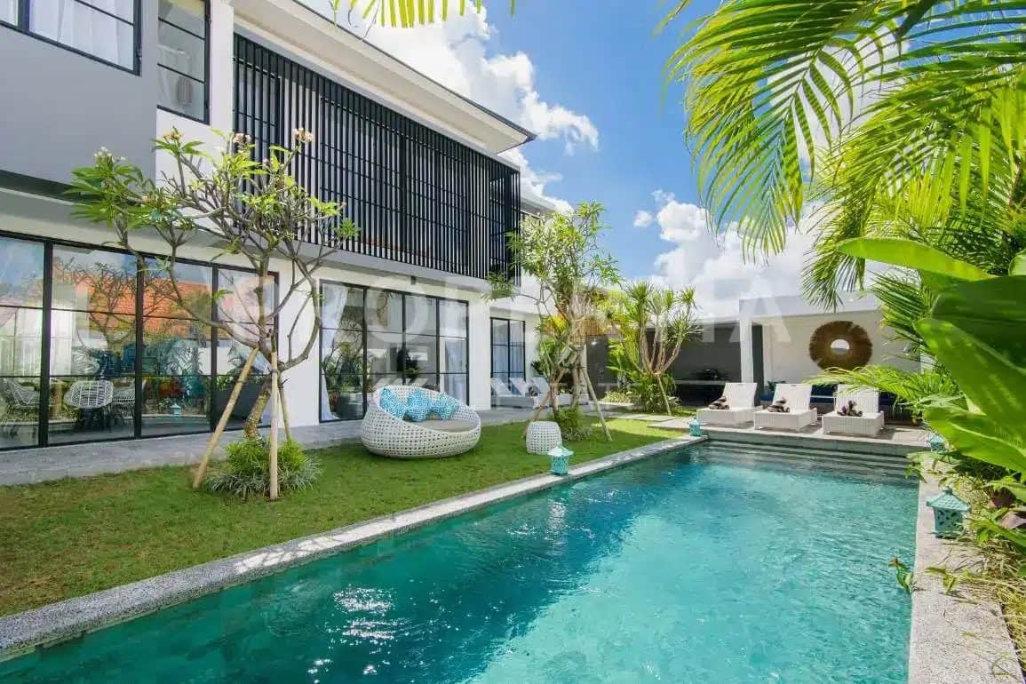 Spacious Private Villa Minutes From Berawa Beach