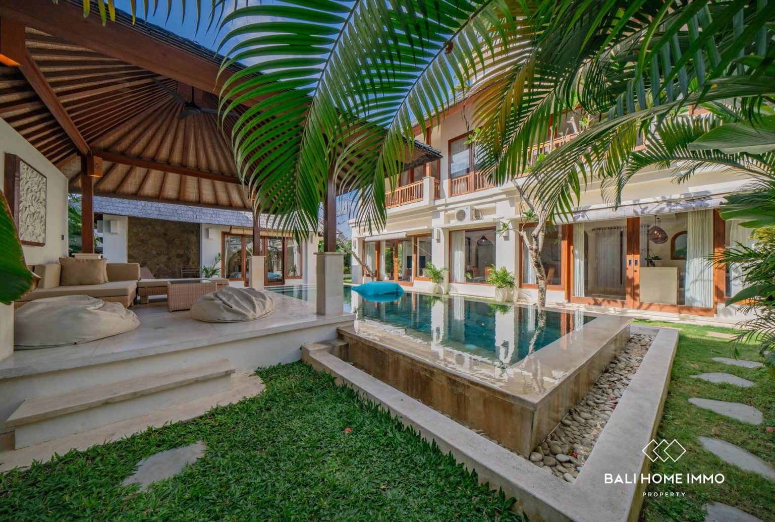 4-bedroom freehold villa in Canggu — photo 2 of 5
