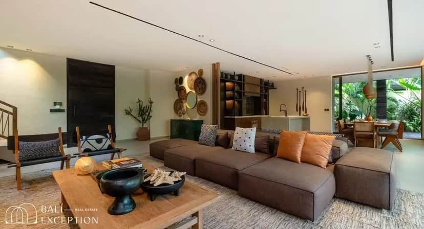 4-bedroom leasehold villa in Canggu — photo 2 of 5