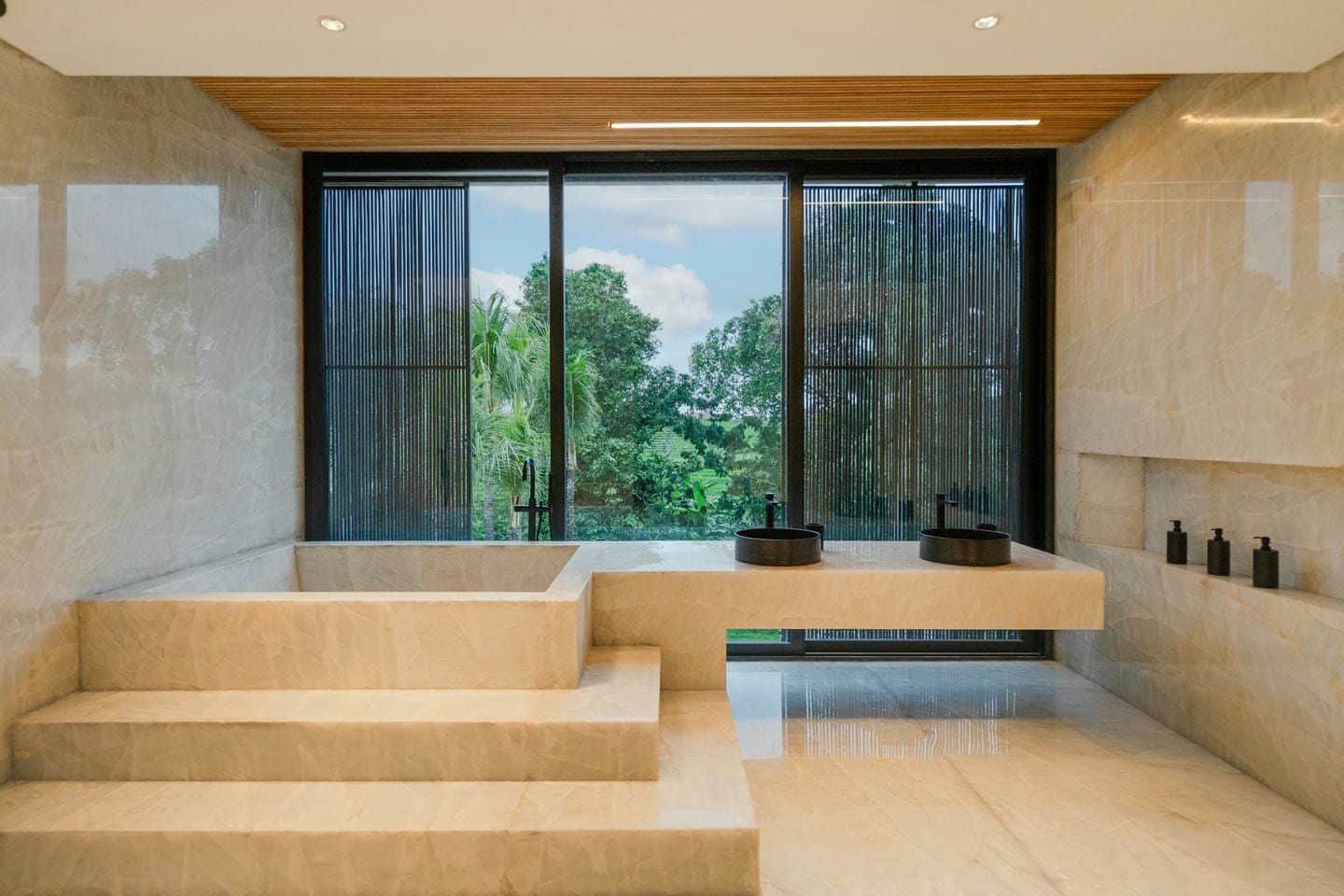 6-bedroom freehold villa in Pererenan — photo 5 of 5