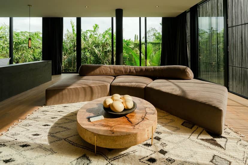 6-bedroom freehold villa in Pererenan — photo 2 of 5