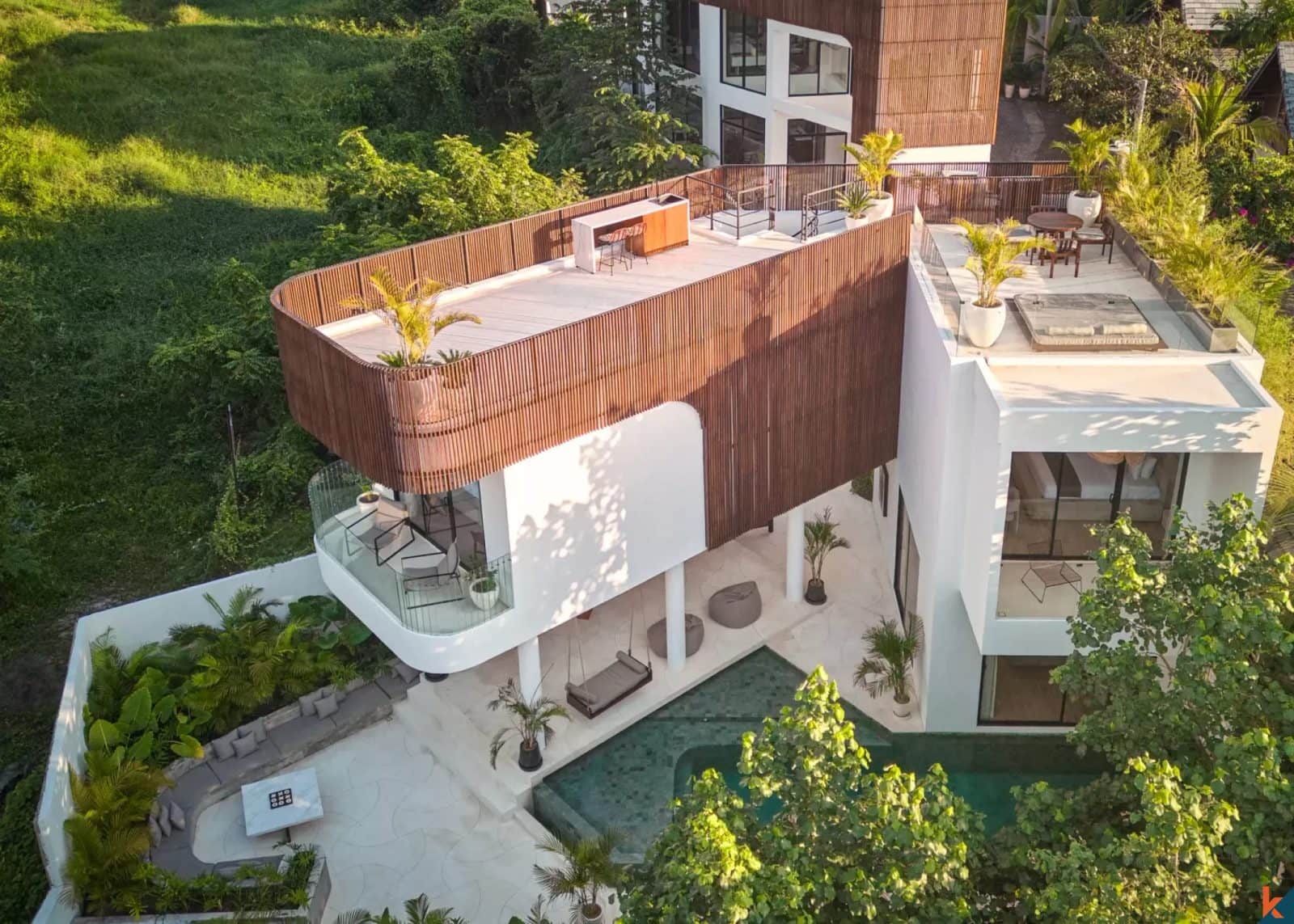 Five Bedrooms Investment Villa for Lease with Amazing Riverview in Pererenan