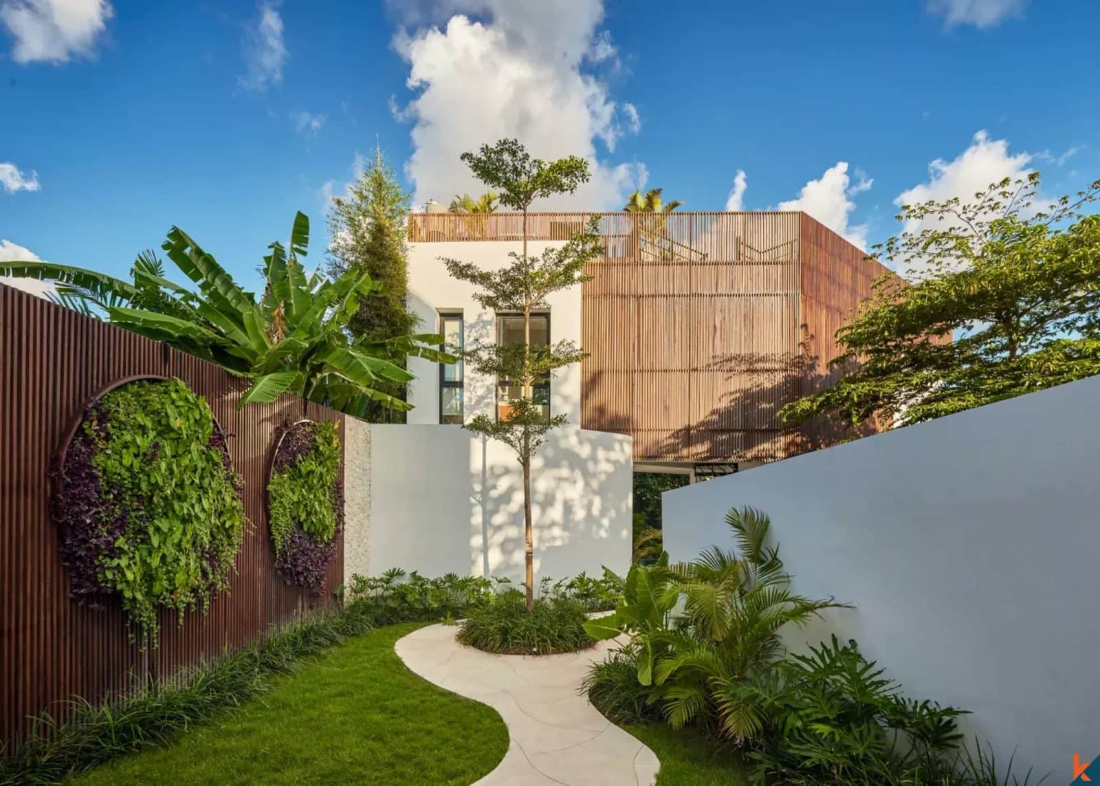 5-bedroom leasehold villa in Pererenan — photo 3 of 5