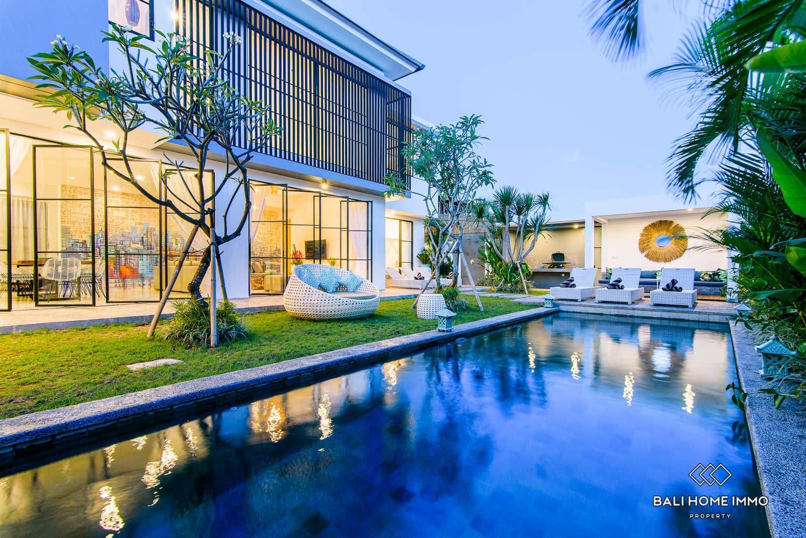 4-bedroom leasehold villa in Canggu — photo 2 of 5