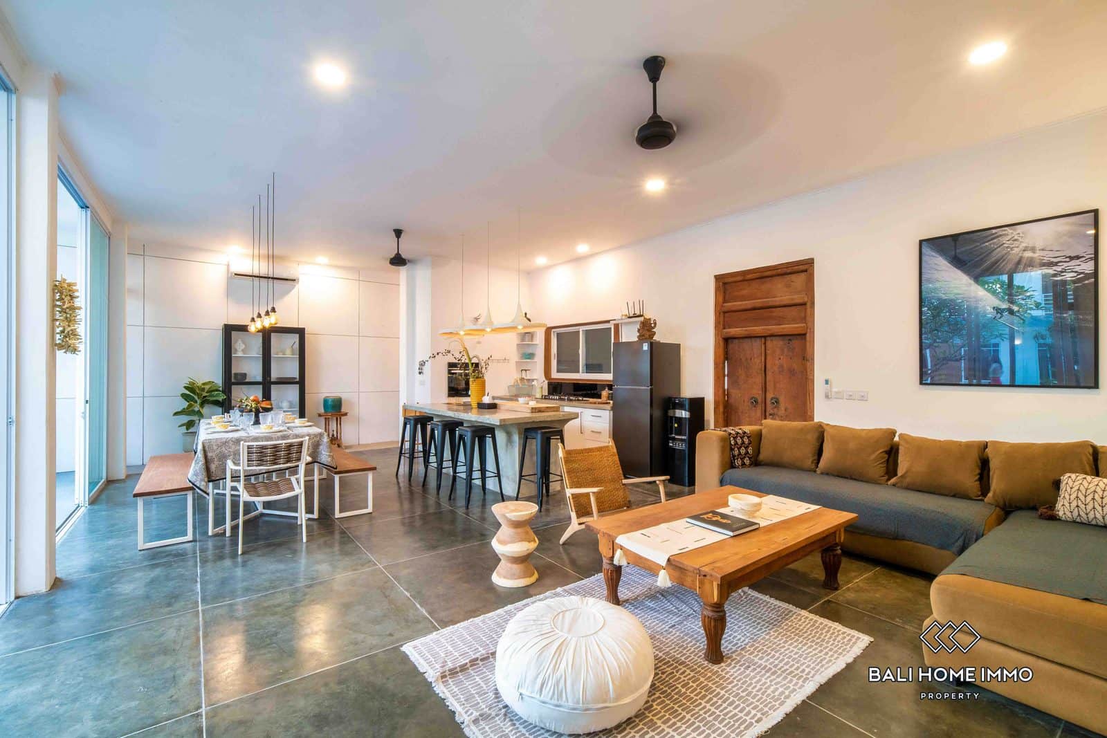4-bedroom leasehold villa in Canggu — photo 3 of 5