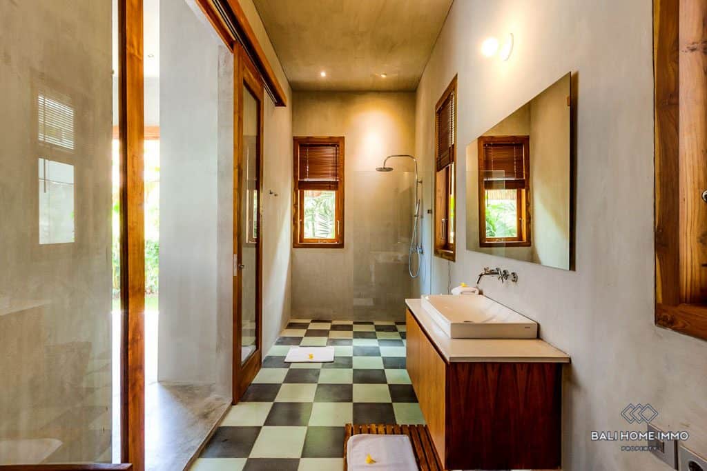 4-bedroom leasehold villa in Canggu — photo 2 of 5