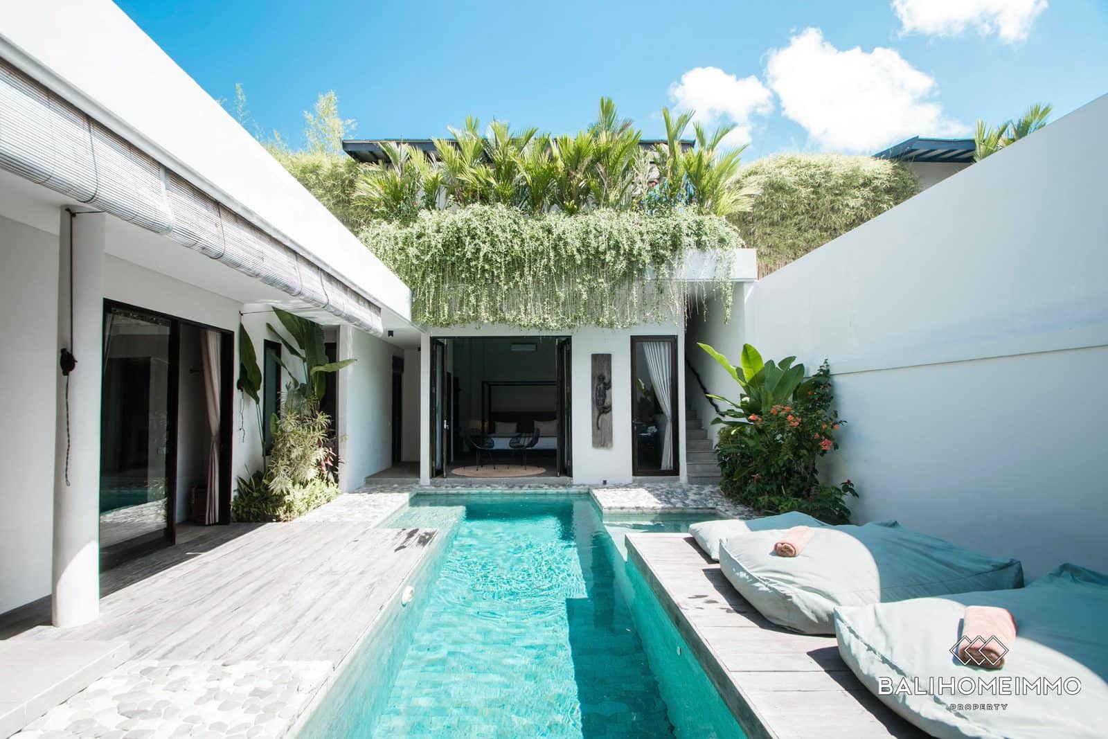 4-bedroom leasehold villa in Canggu — photo 2 of 5