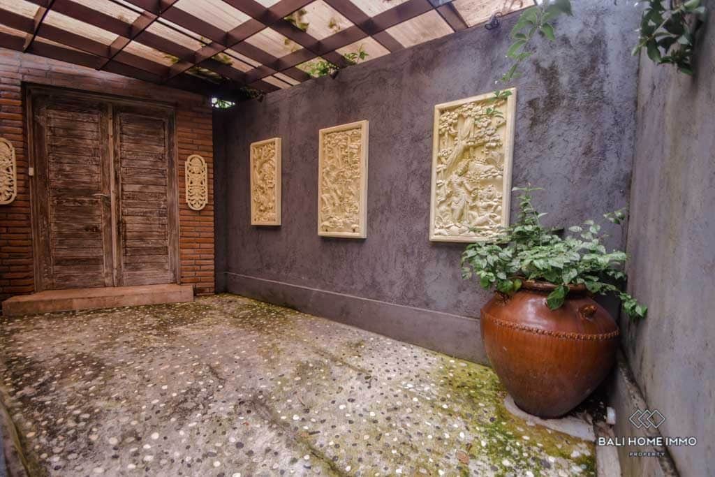 5 Bedroom Villa For Sale Leasehold in Berawa