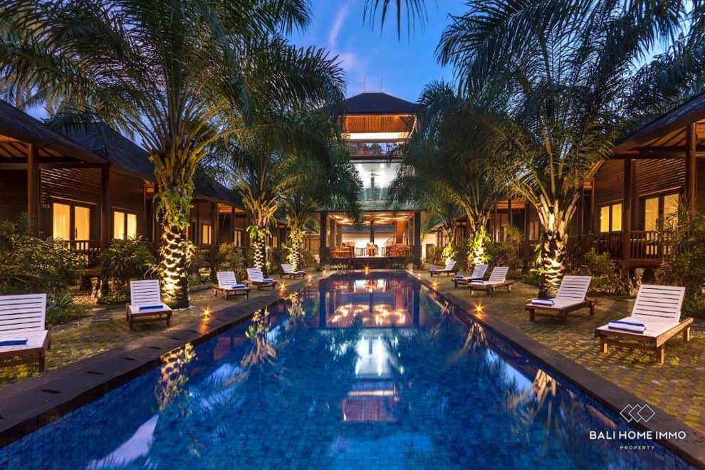 Hotel and Resort with 16 Bedrooms for Sale Freehold in Lombok