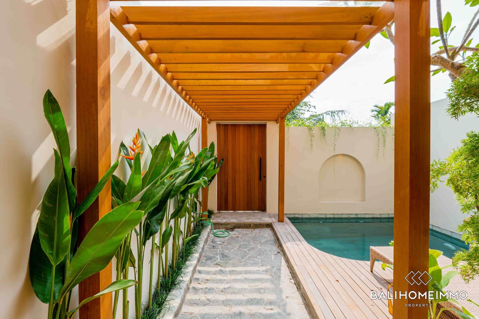 2 Bedroom Villa for Sale Leasehold in Bali Canggu - RF827A