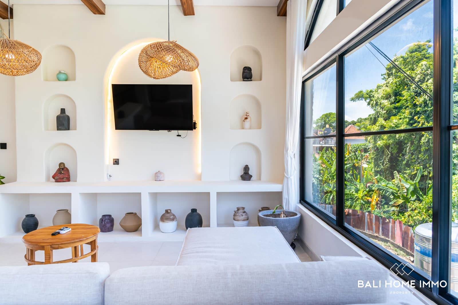 4-bedroom leasehold villa in Canggu — photo 2 of 5