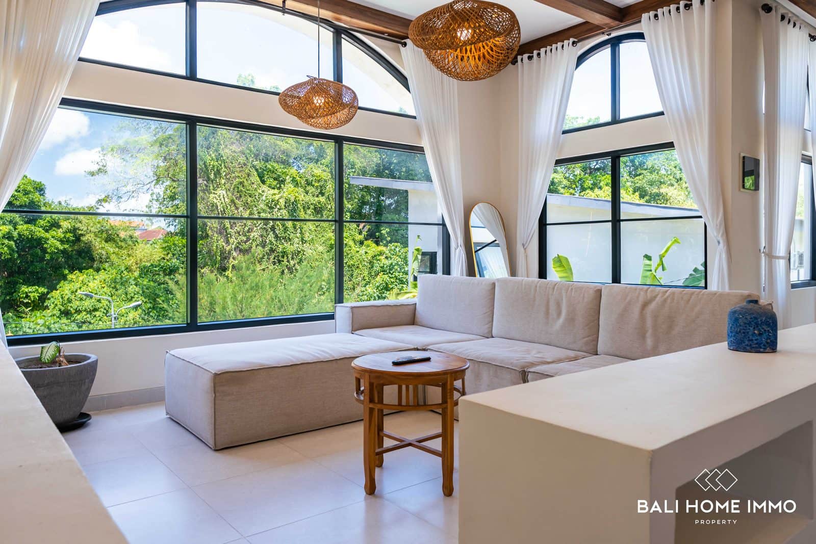 4-bedroom leasehold villa in Canggu — photo 3 of 5