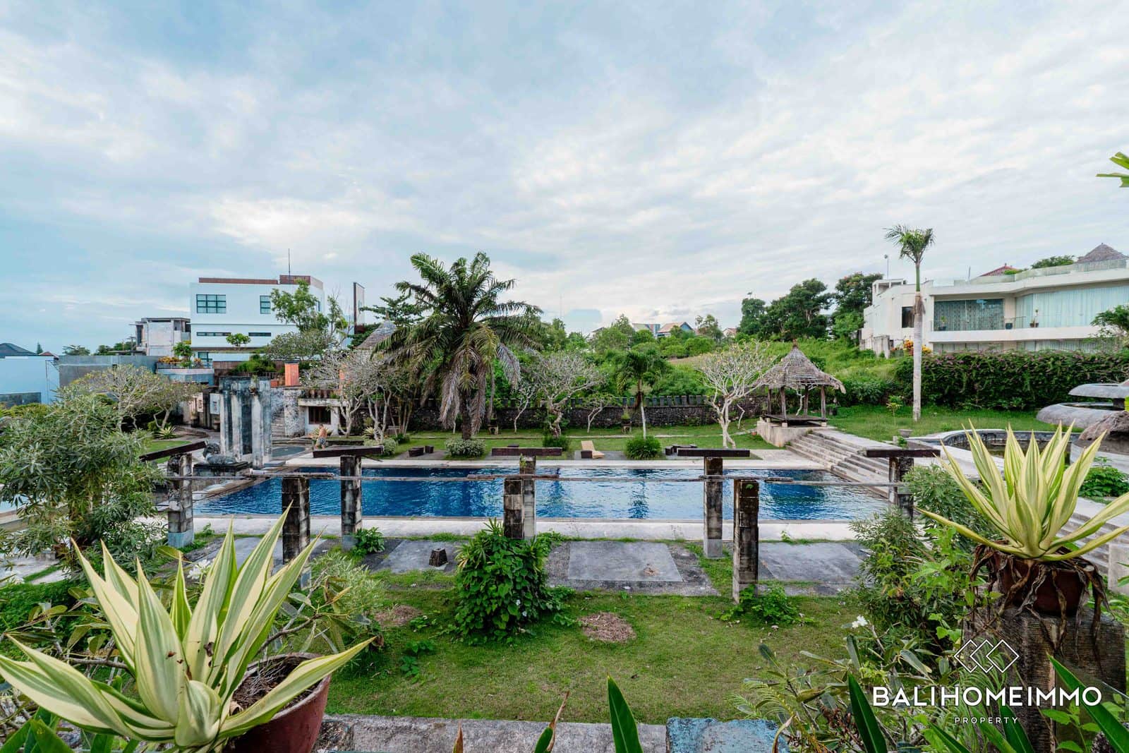 4-bedroom freehold villa in Ungasan — photo 3 of 5