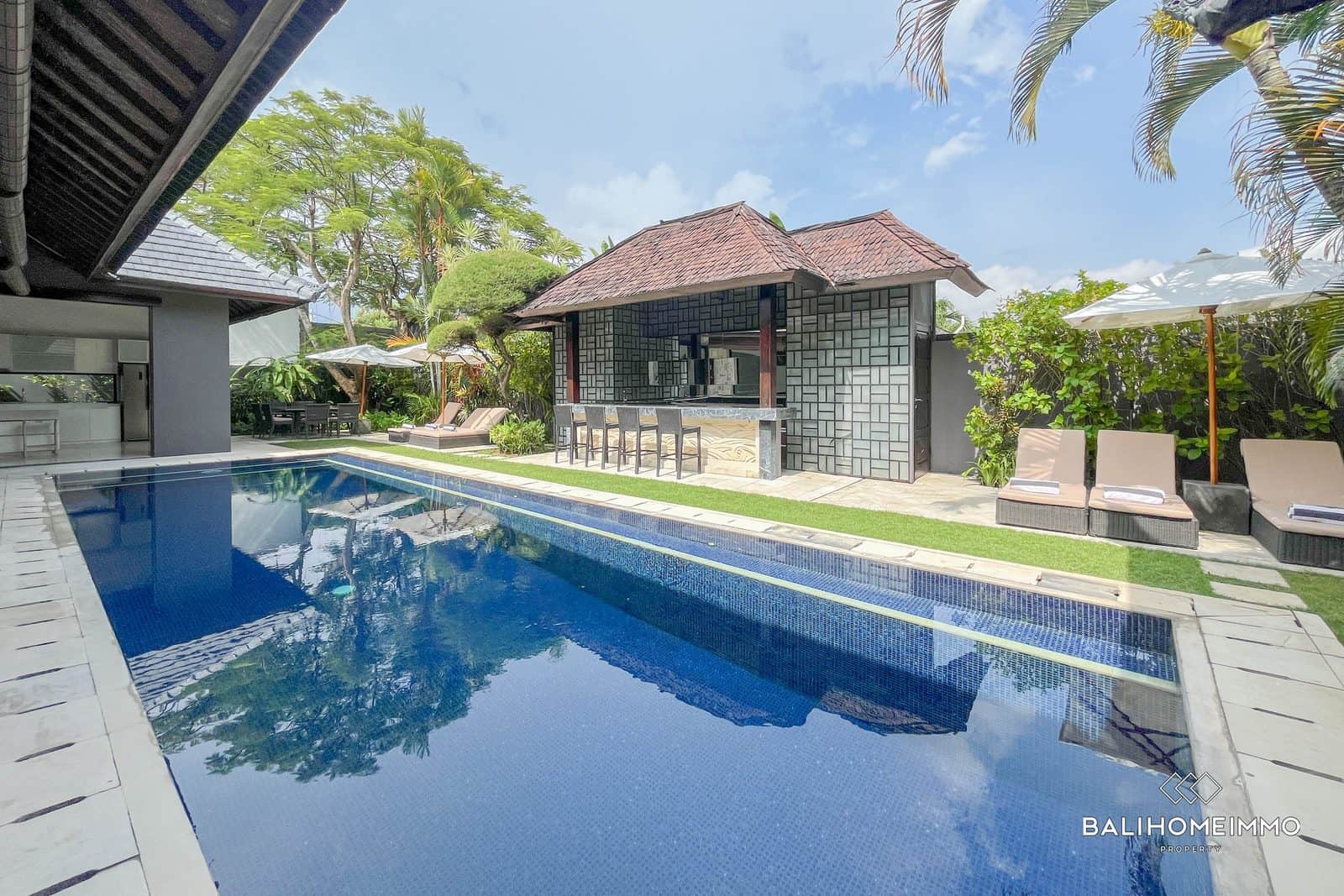 5-bedroom freehold villa in Seminyak — photo 2 of 5