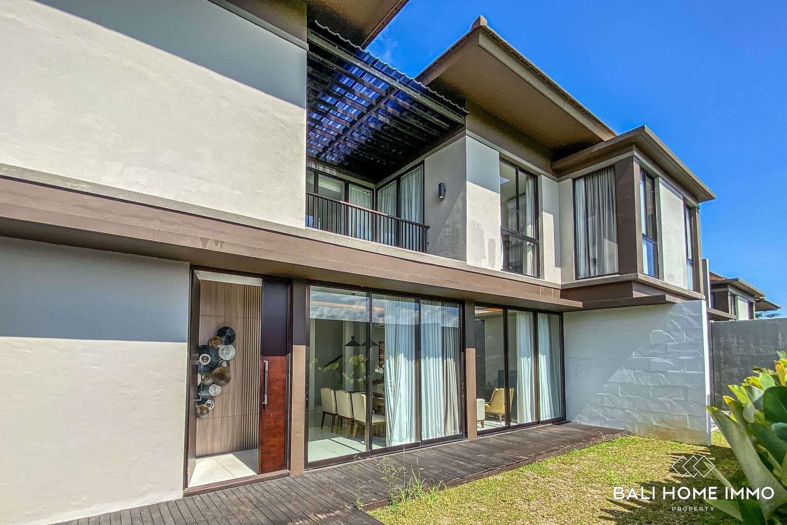 Brand New 3 Bedroom Villa for Sale Leasehold Near the Beach in Bali Kedungu - AR017D