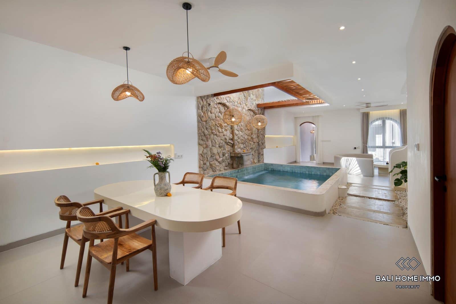 2-bedroom freehold villa in Canggu — photo 2 of 5