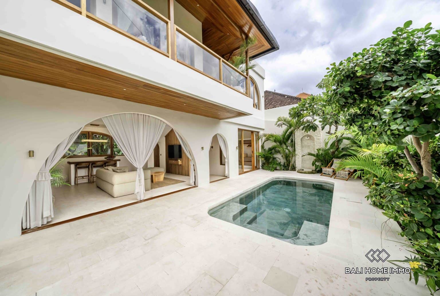 Stunning 3 Bedroom Villa for Sale and Rental in Bali Berawa