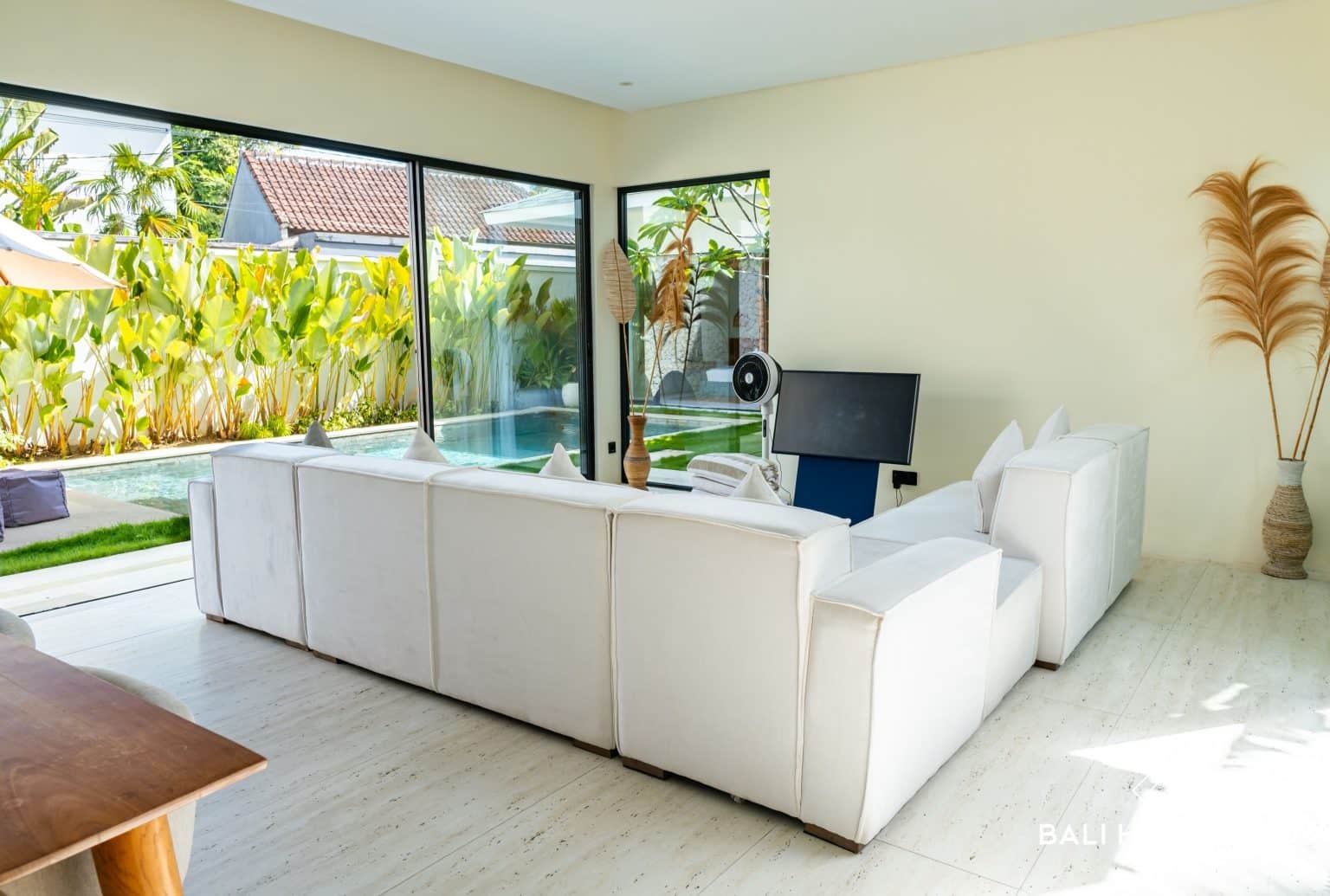 4-bedroom leasehold villa in Seminyak — photo 4 of 5