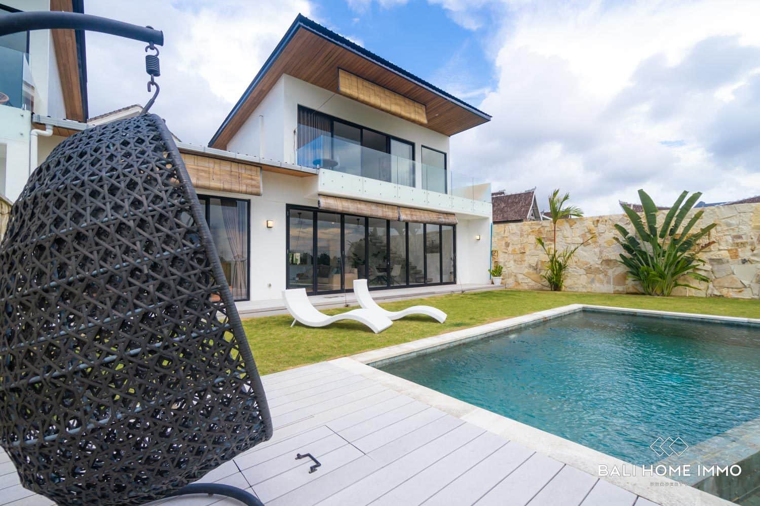 Two Modern 2 Bedroom Ricefield View Villas for Sale Leasehold in Babakan Canggu