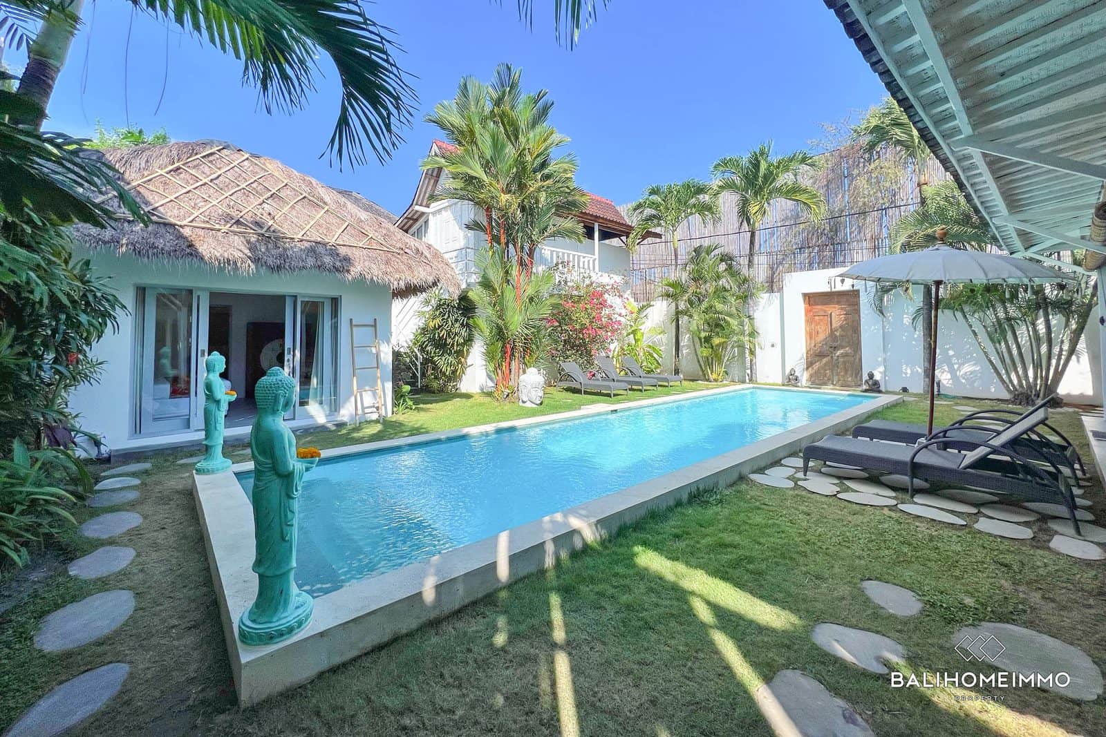 4-bedroom leasehold villa in Seminyak — photo 2 of 5