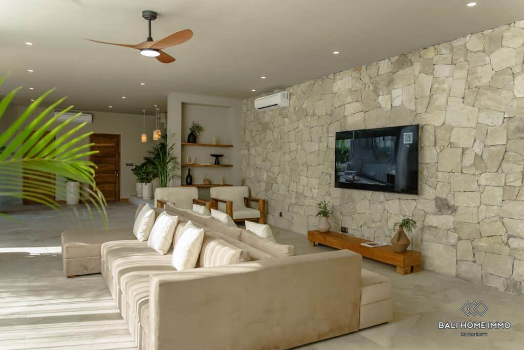 5-bedroom leasehold villa in Canggu — photo 2 of 5