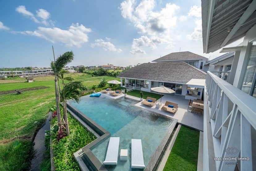 4-bedroom leasehold villa in Canggu — photo 2 of 5