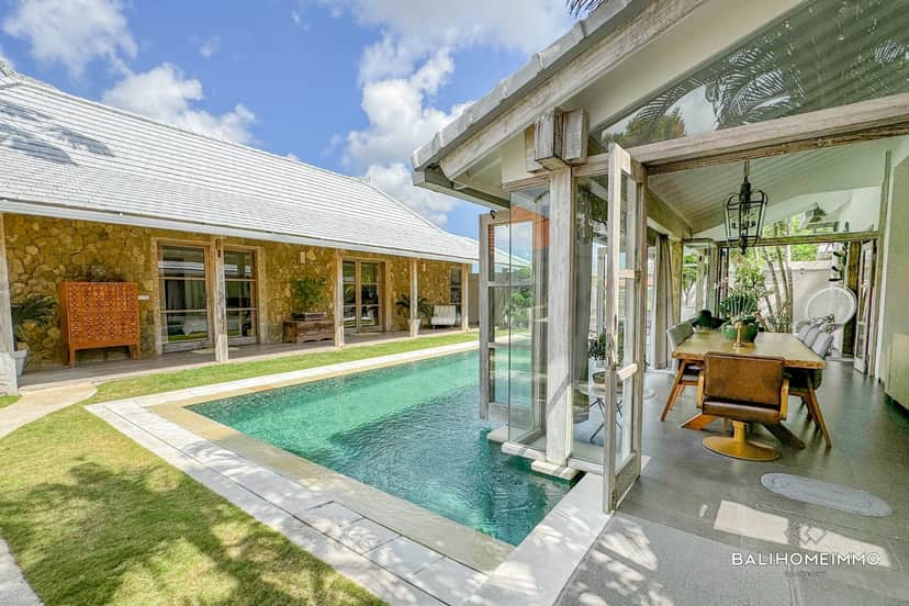 4-bedroom leasehold villa in Kerobokan — photo 2 of 5