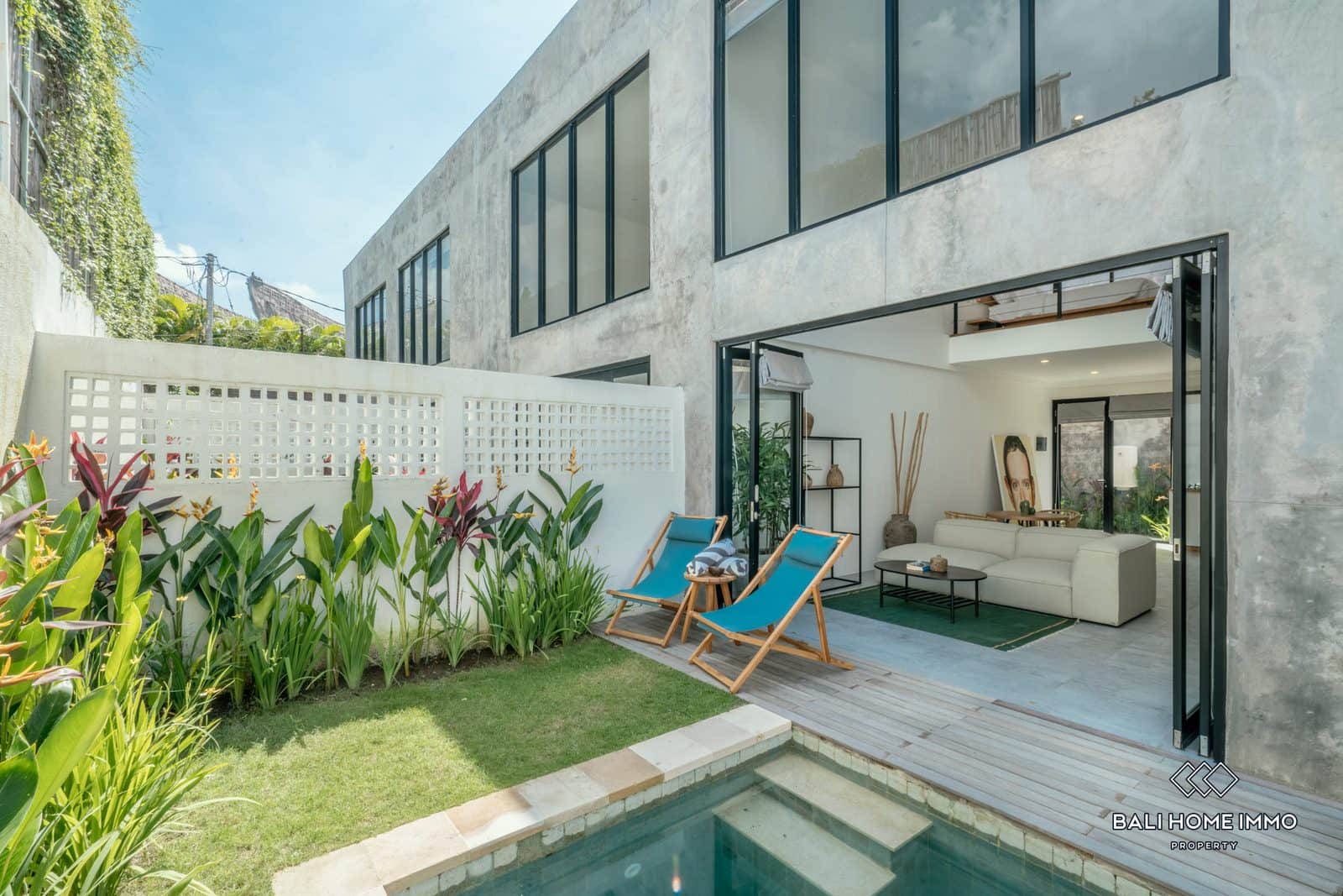 Beautiful 1 Bedroom loft villa for sale leasehold in Bali Umalas