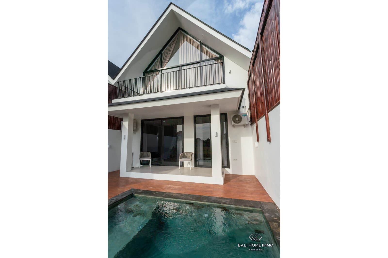 Brand new 2 Bedroom Villa with ricefield view for Sale in North Canggu