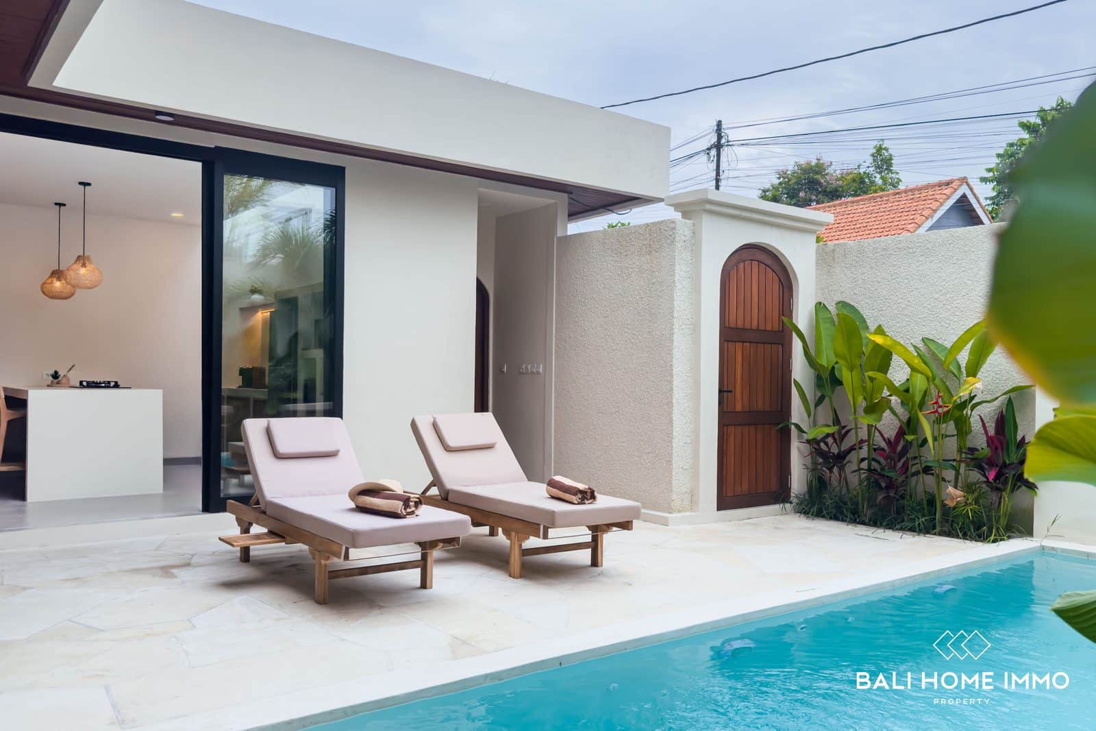 Brand new 3 Bedrooms villa for Sale Leasehold in Bali near Umalas