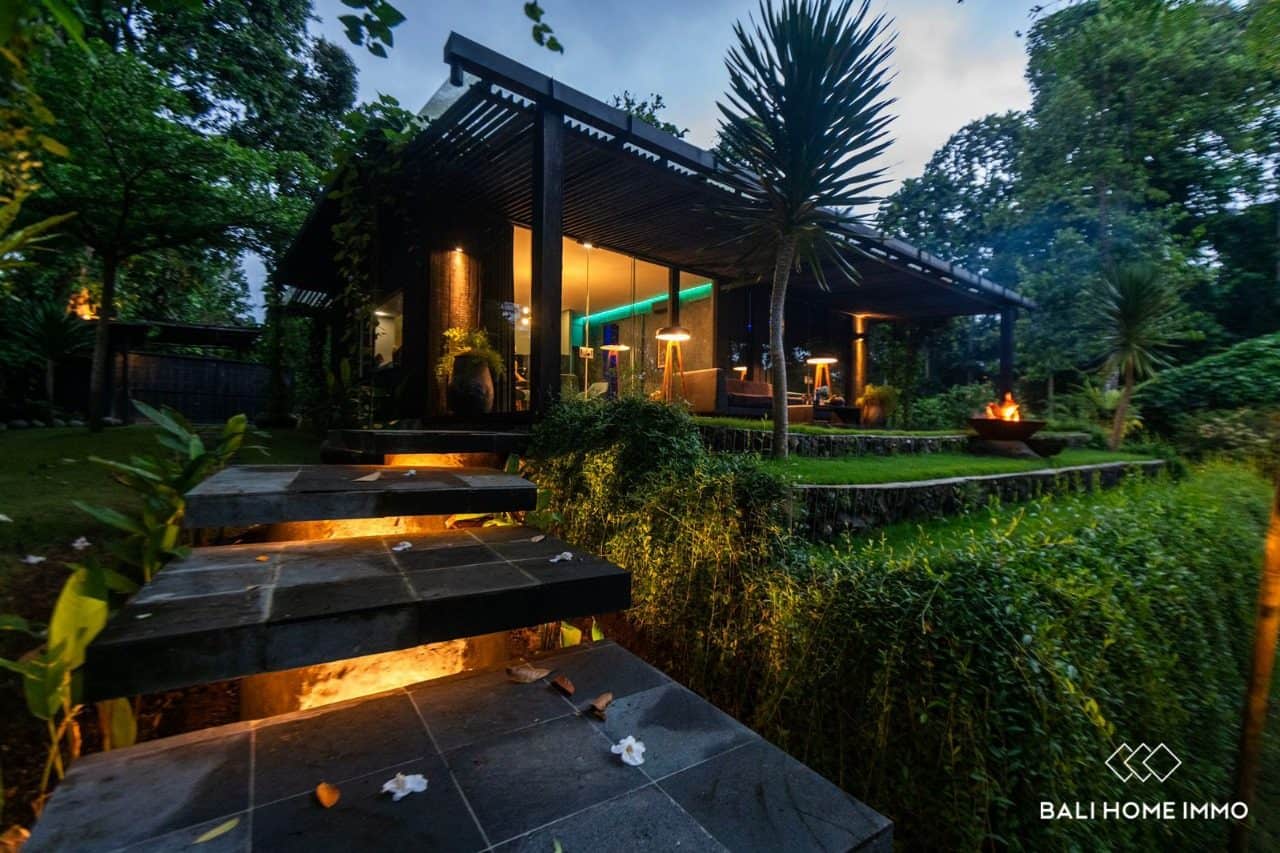 Modern 2 Bedroom Villa with view and garden for sale in Kedungu Bali