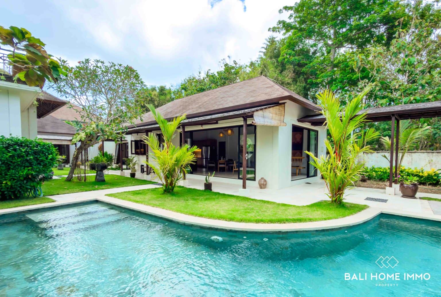 5-bedroom freehold villa in Uluwatu — photo 3 of 5