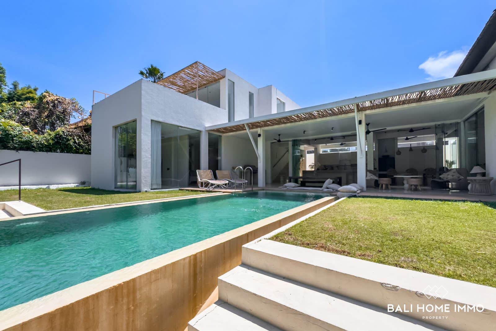 3-bedroom freehold villa in Pererenan — photo 2 of 5