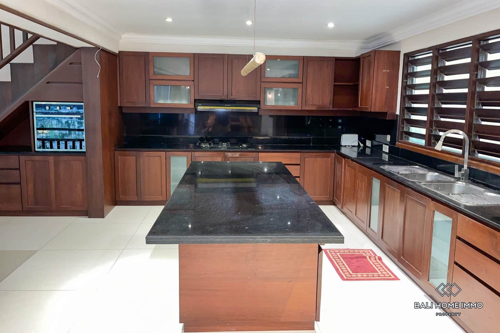 3-bedroom freehold villa in Kerobokan — photo 5 of 5