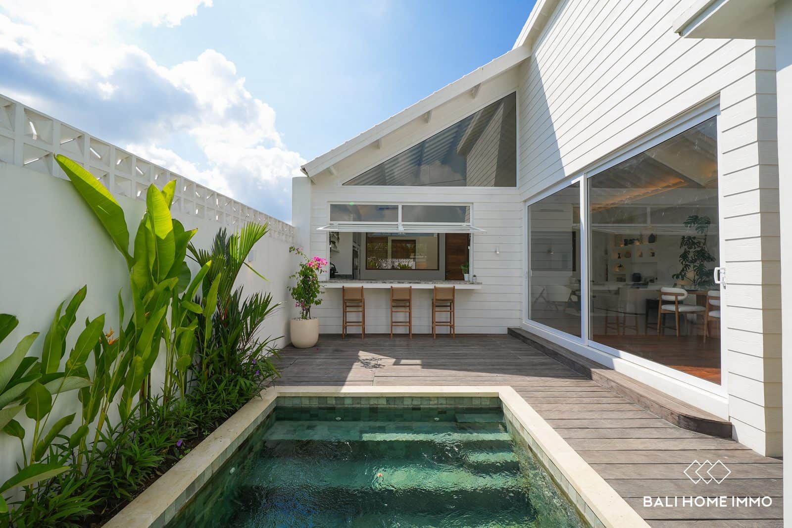 Minimalist 2 Bedroom Villa for sale leasehold in Kedungu Bali