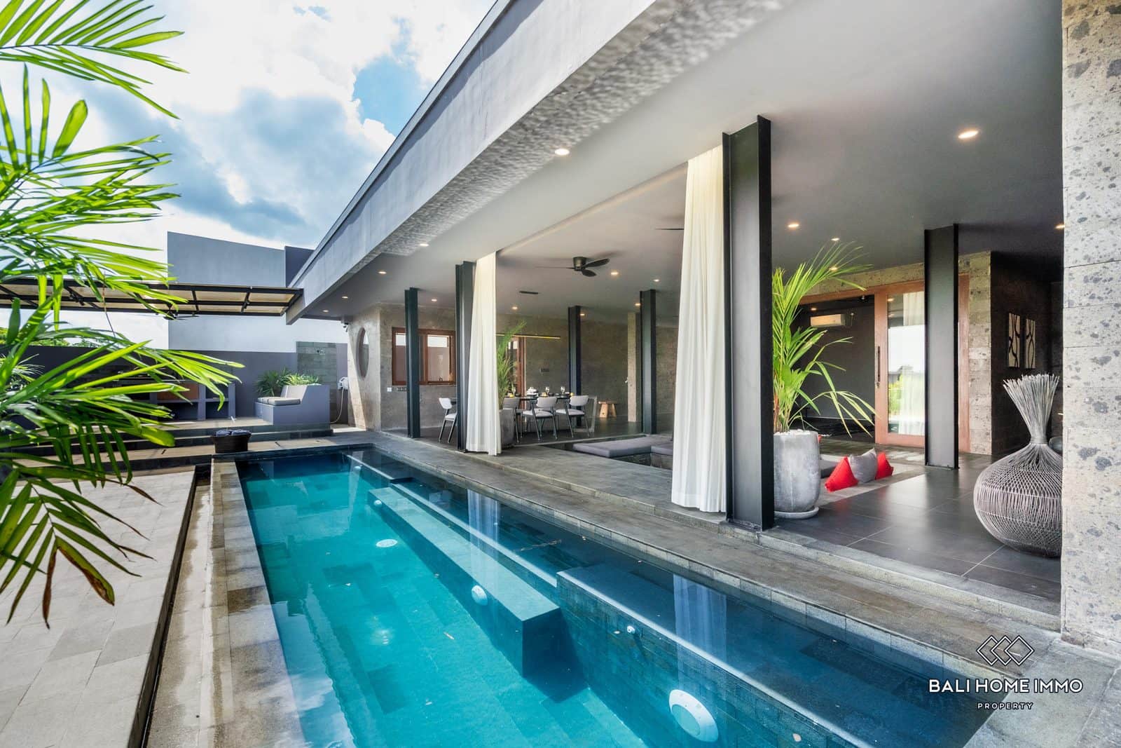 Brand New 5 bedrooms villa for sale and rent in Bali - Tumbak Bayuh Pererenan