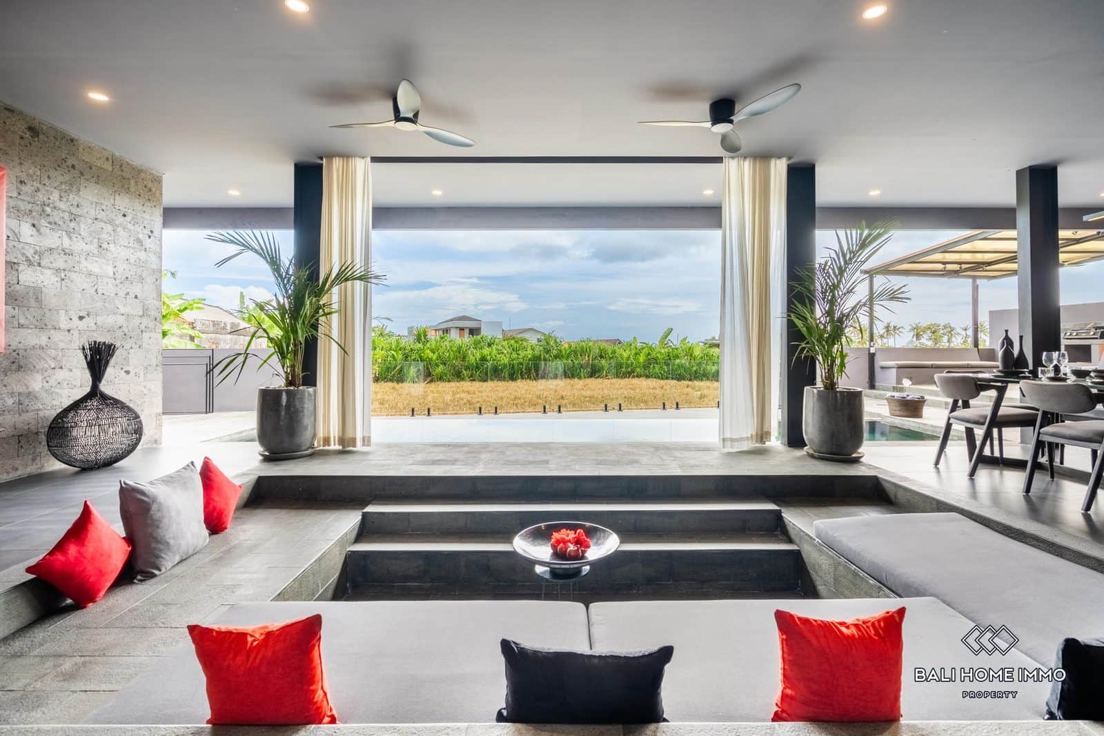 5-bedroom leasehold villa in Pererenan — photo 3 of 5