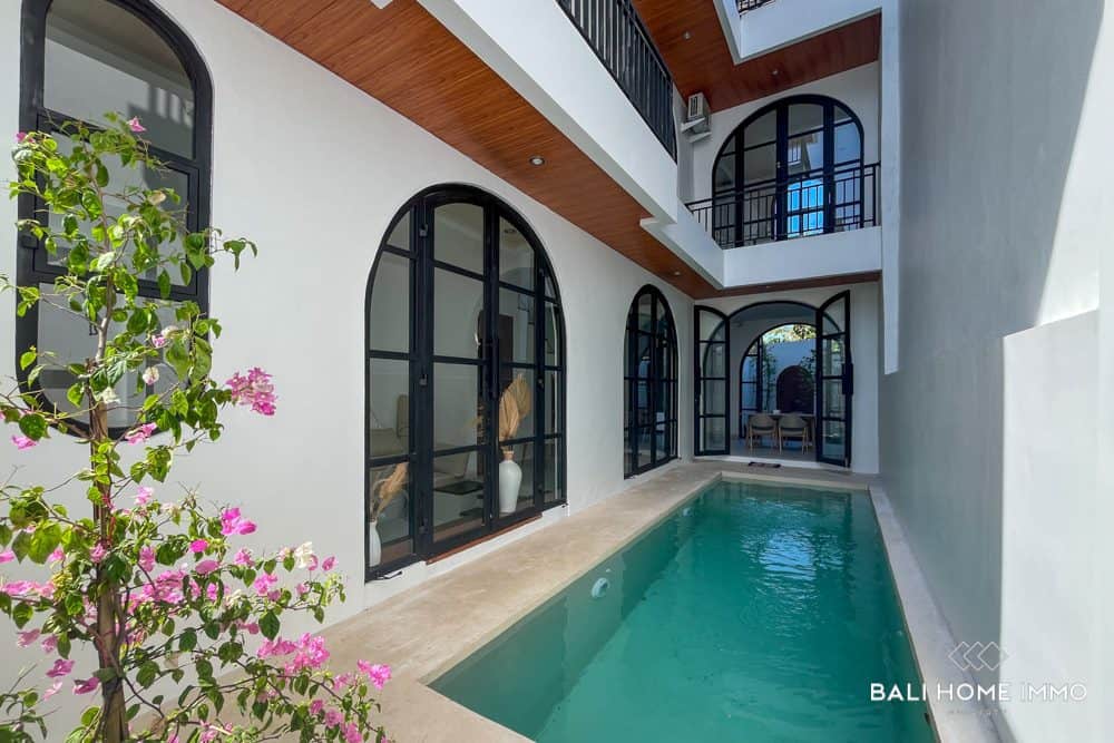 Beautiful 3 Bedrooms Villa with Extra Room for Sale Leasehold in Ungasan