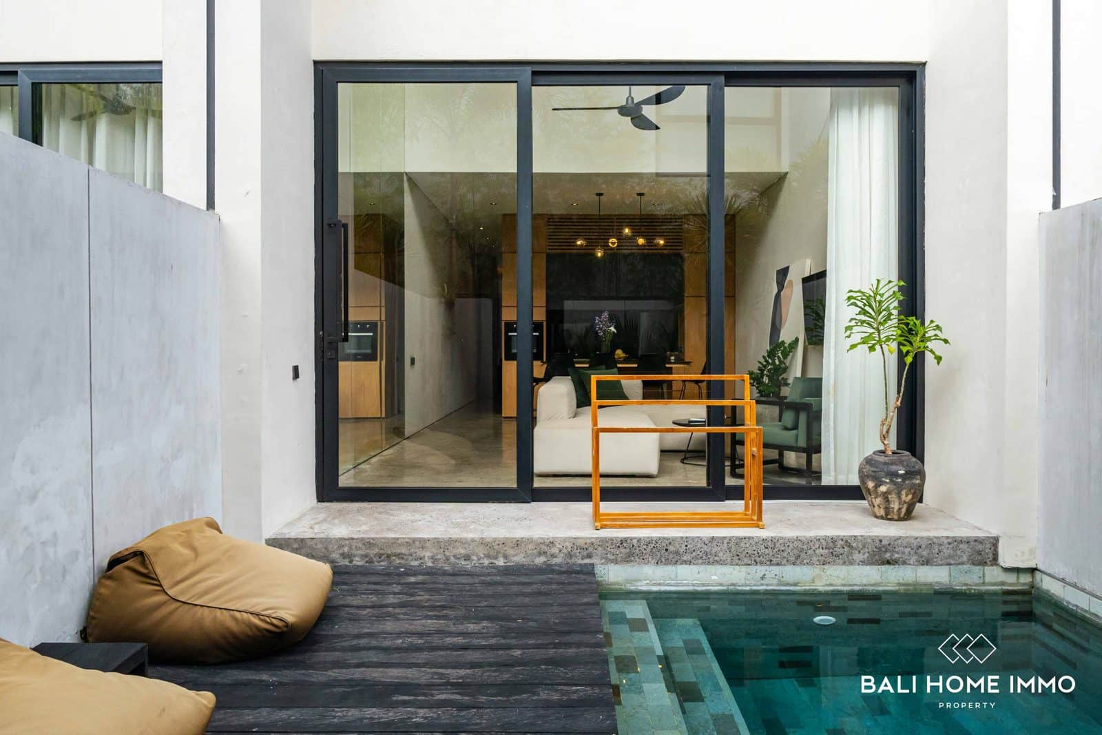 Modern 3 Bedroom villa for Sale and Rent in Umalas Bali